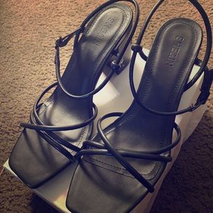Square Open Toe Low Block Heel Sandals